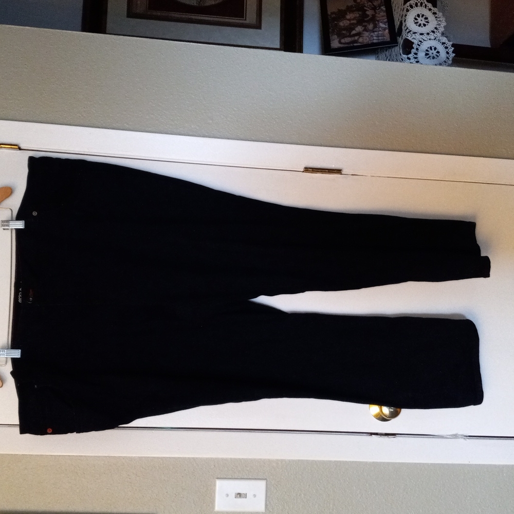 Peace Love World black denim jeans sz 28W.